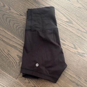 Lululemon 4inch shorts -the curve